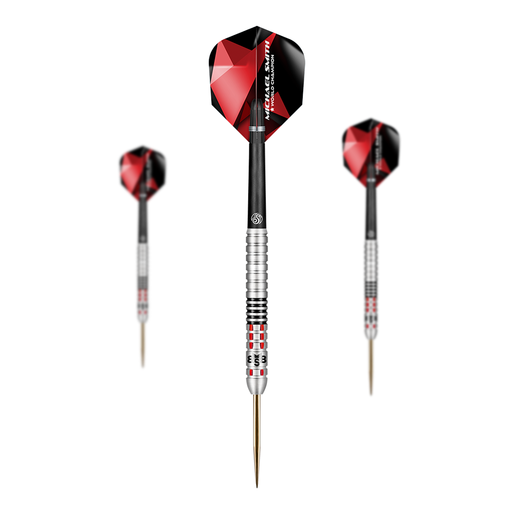 Das Bild zeigt drei Steeldarts mit silbernen Griffen und roten, schwarzen Flights. In der Mitte ist ein Dart in Großaufnahme zu sehen, während rechts und links je ein Dart kleiner abgebildet sind.
